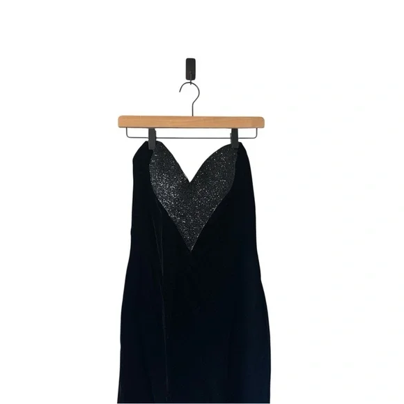 Black Tie Oleg Cassini Black Velvet Strapless Beaded Gown - Picture 3 of 7